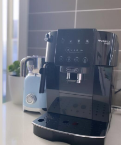 Máy Pha Cà Phê Tự Động Delonghi Magnifica Start CAM 220.21.B photo review