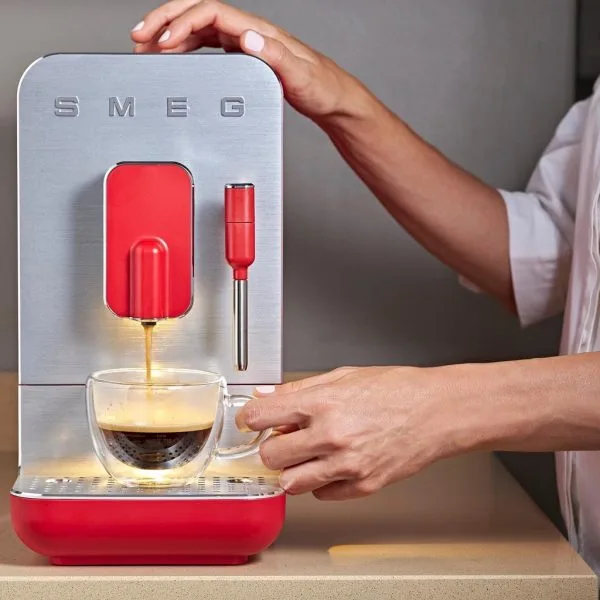 Máy Pha Cà Phê Tự Động Smeg BCC02RDMEU - Hình ảnh 2