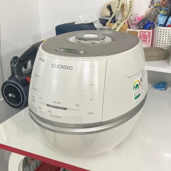 Nồi Cơm Điện Cao Tần Áp Suất CUCKOO CRP-CHP1010FW - Hình ảnh 2