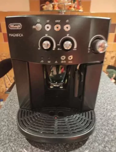 Máy Pha Cà Phê Tự Động Delonghi ESAM 4000.B photo review