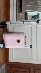 Vali Scooter Airwheel Robot Size 20inch - Vali Blackpink photo review