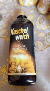 Nước Xả Vải Kuschel Weich Luxury  1L photo review