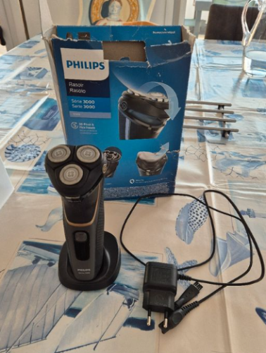 Máy Cạo Râu Philips Series 3000, Nhập Đức, BH 12 Tháng photo review