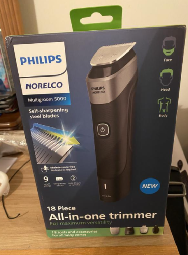 Máy Cạo Râu Tông Đơ Đa Năng Philips Norelco Multigroom Series 5000 photo review